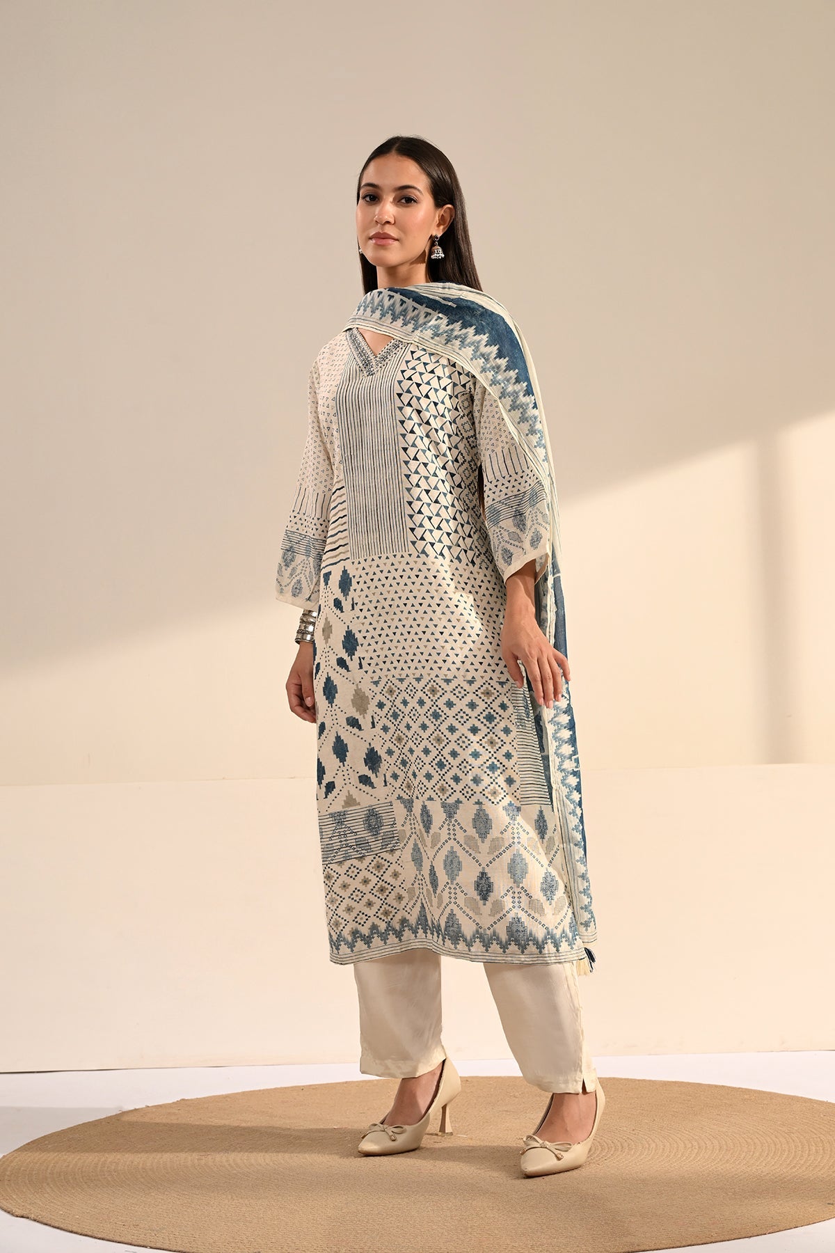 Cream Indigo Geometric Printed 3 Pcs Kurta Set