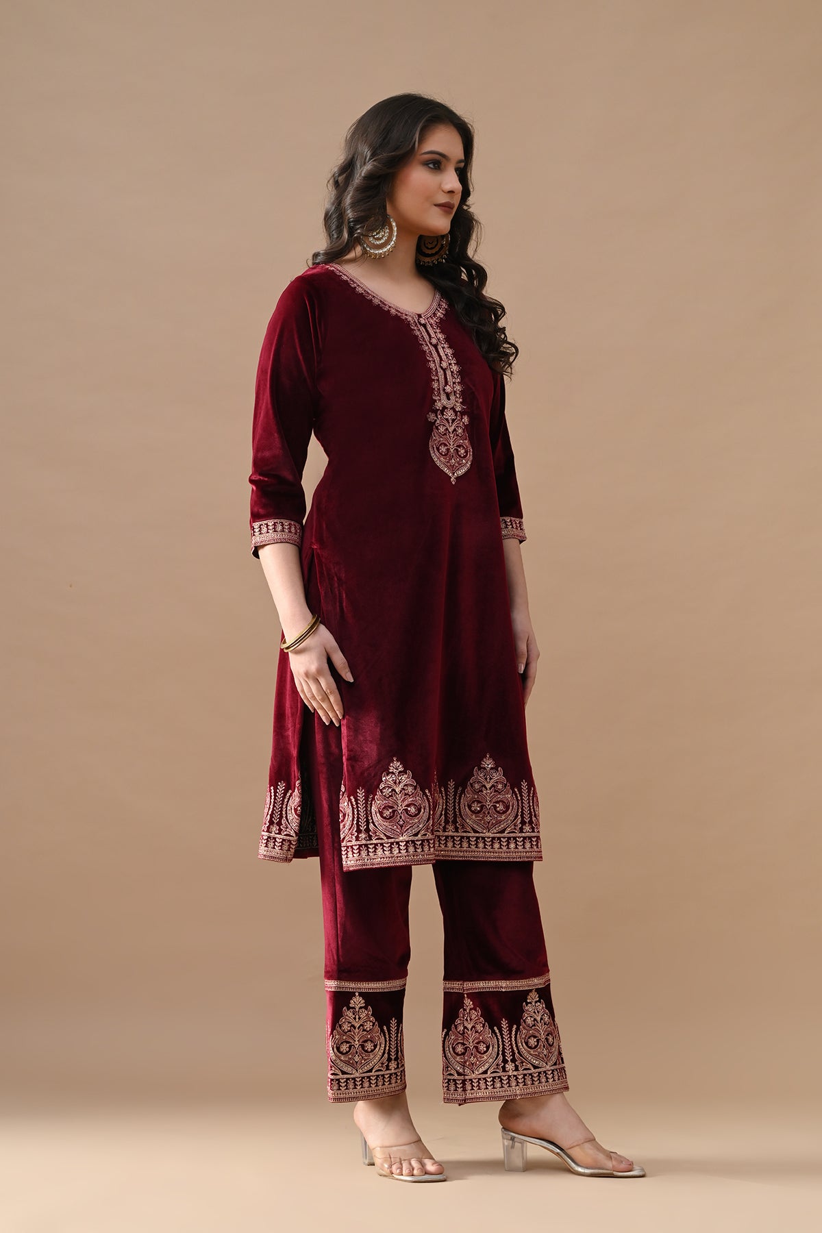 Maroon Embroidered Velvet Kurta Set (3 Piece)