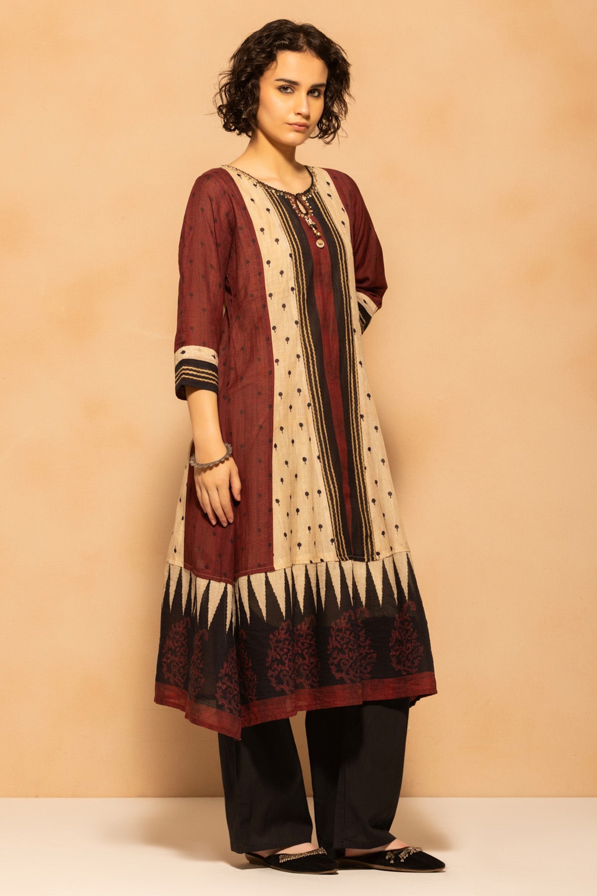 Maroon and Beige Ikkat Printed A-Line 3 Pcs Kurta Set