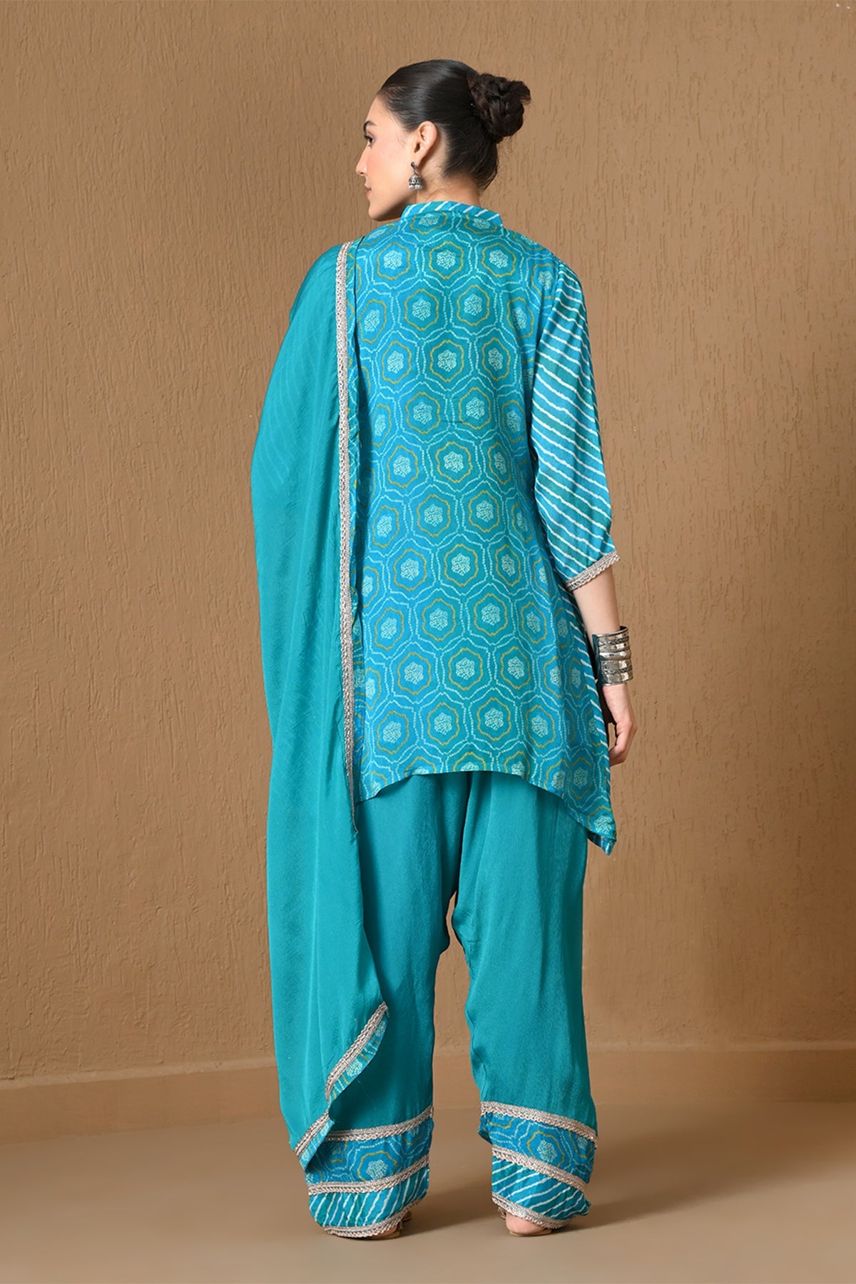 Blue Mirror Embellished 3 Pcs Kurta Set