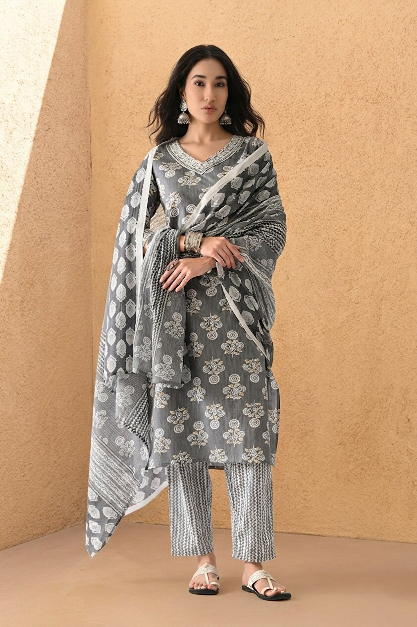 Grey Printed Kurta Set(3 Piece)