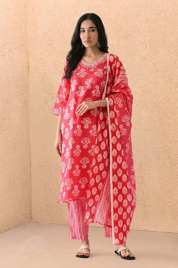 Pink Printed Kurta Set(3 Piece)