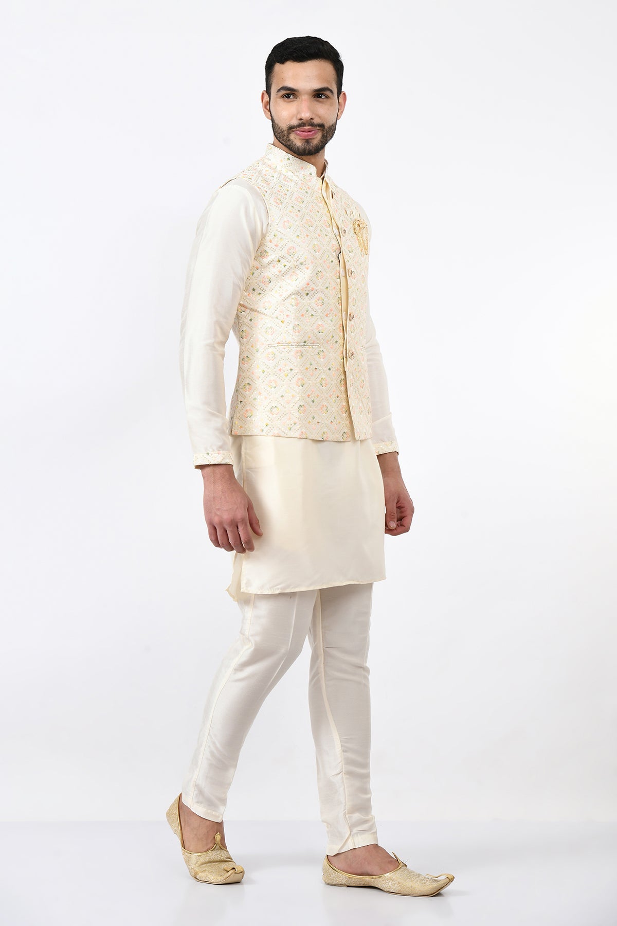 Cream-Coloured Ethnic Embellished Kurta Set