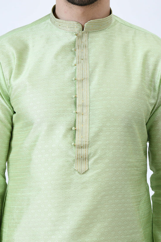 Green and Gold-Toned Ethnic Design Kurta Set