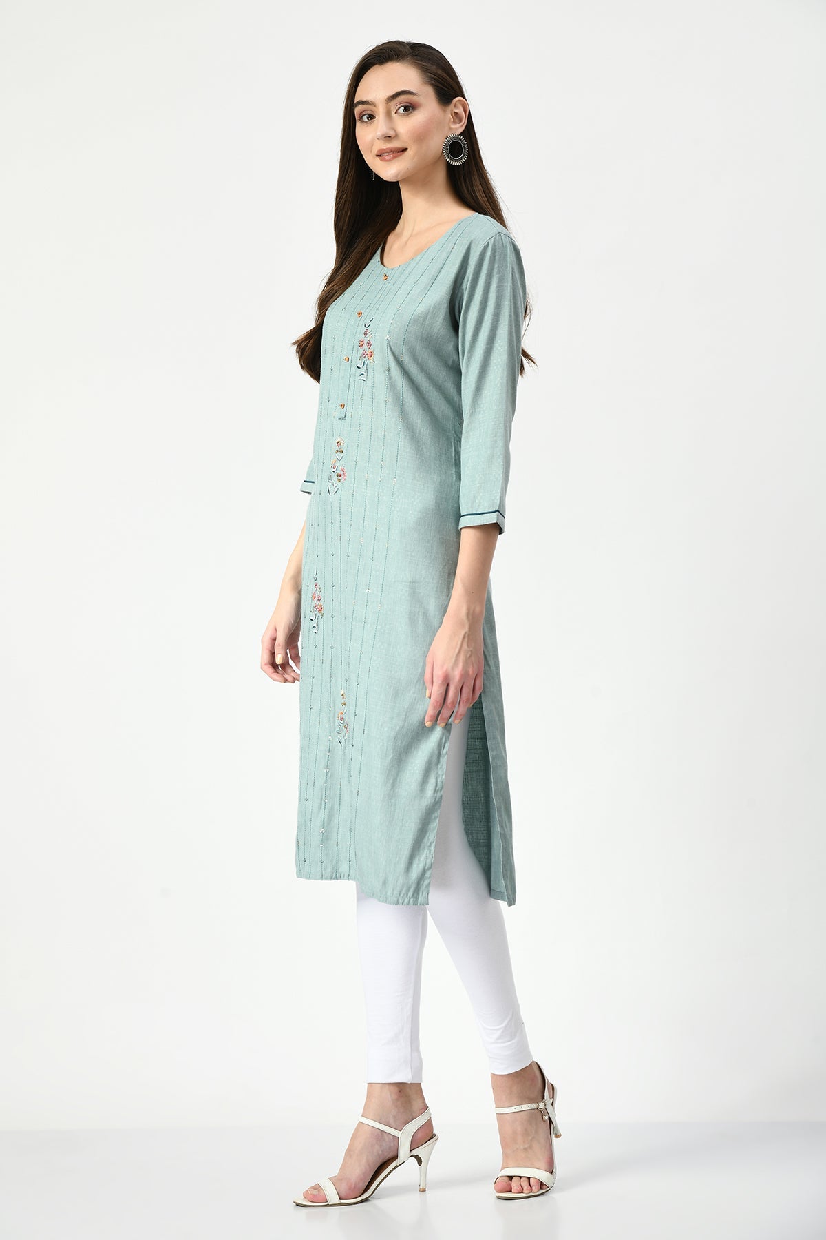 Green Embroidered Straight Kurta