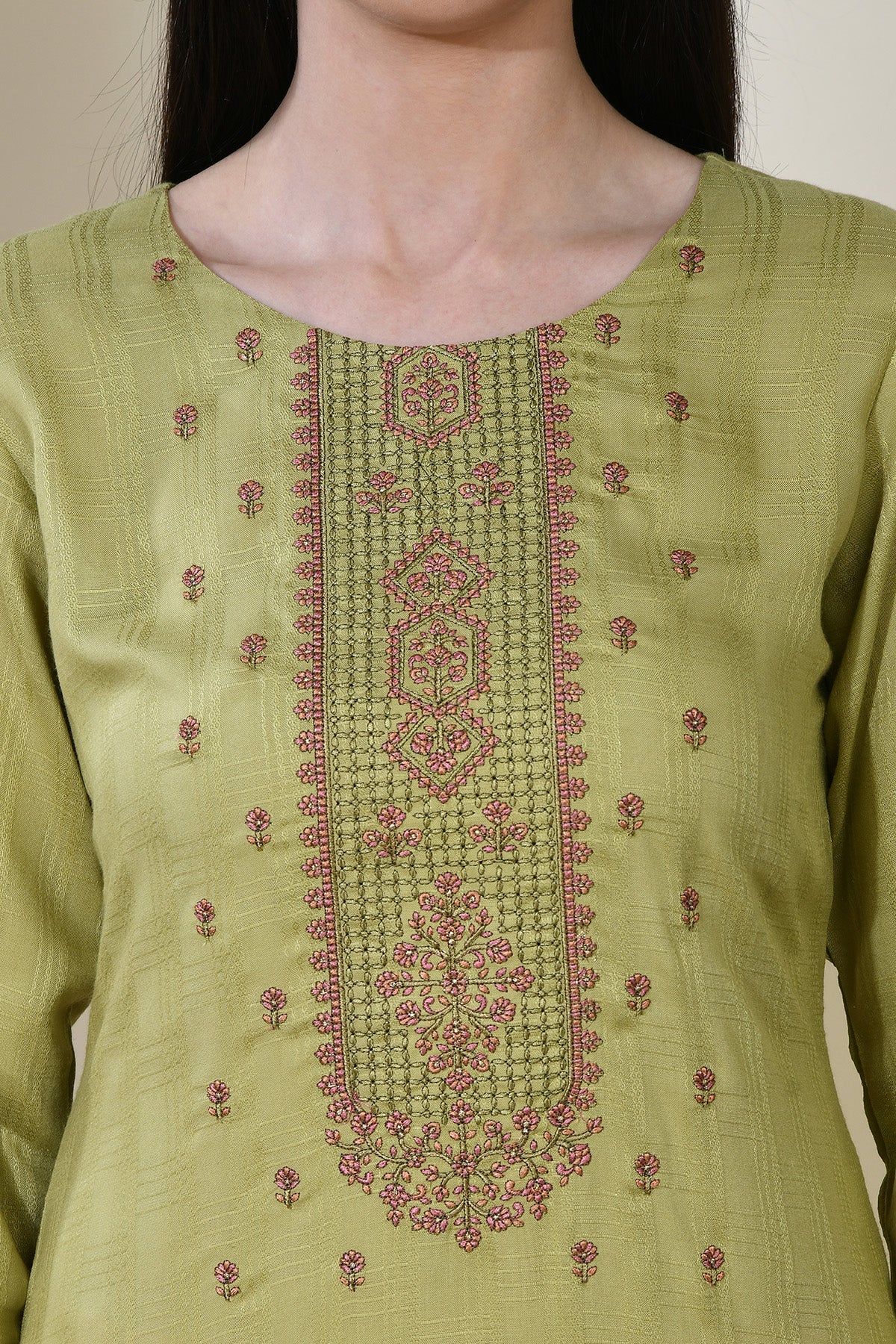 Green Embroidered Straight Kurta