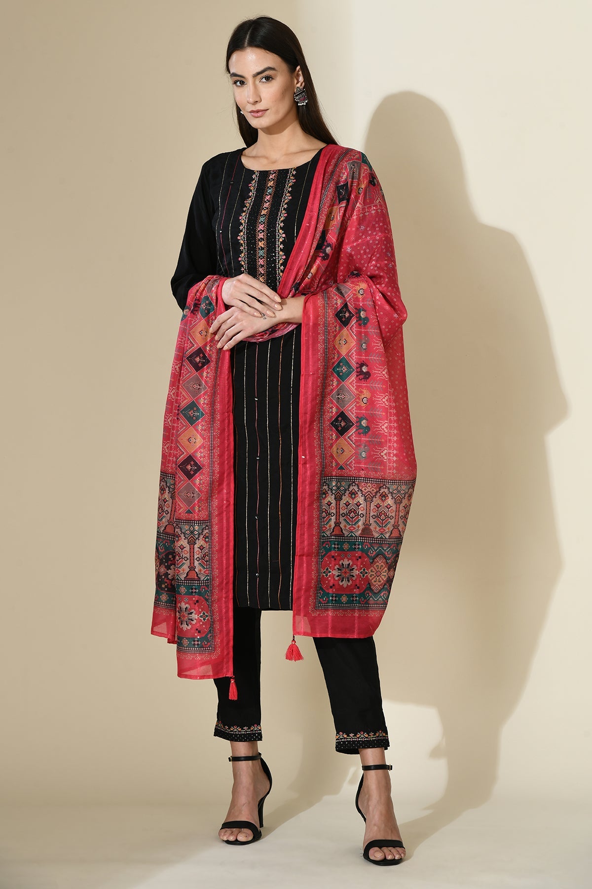 Black Embellished Kurta 3 Pcs Set