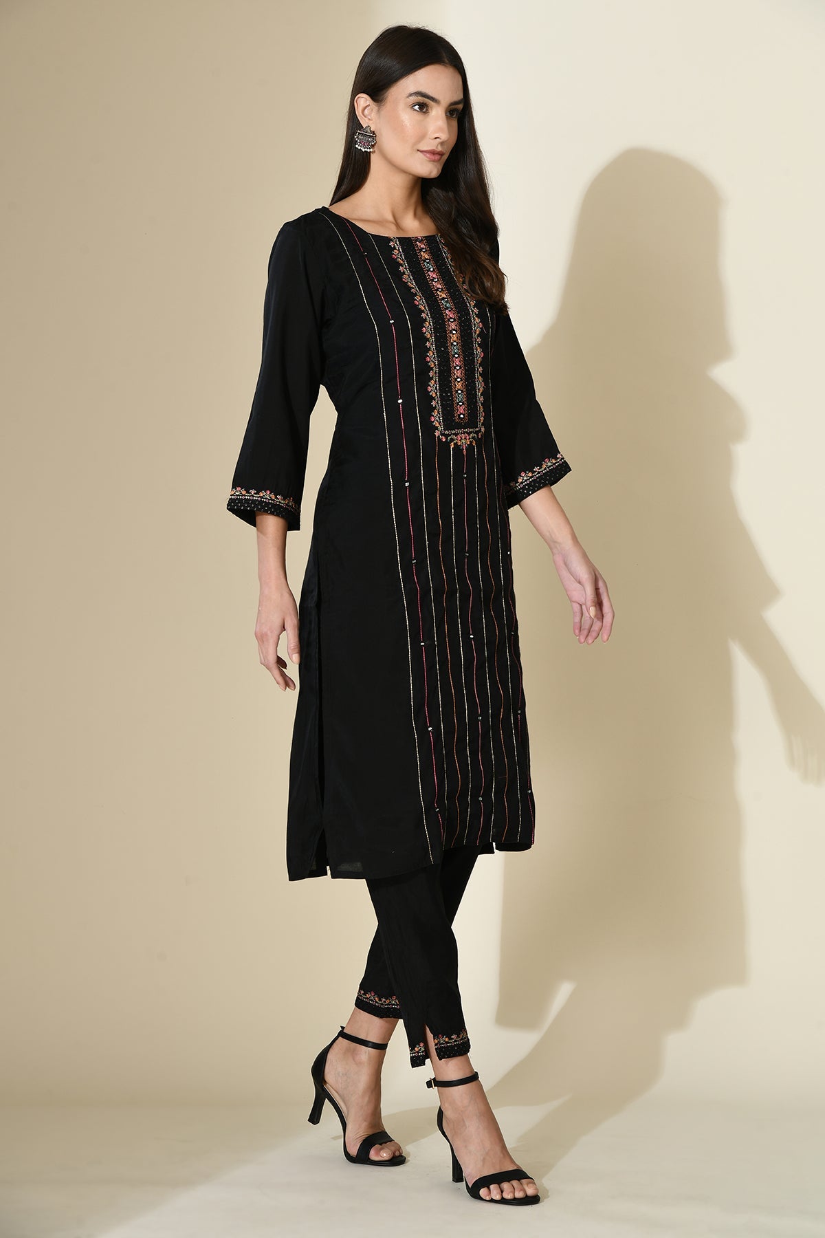 Black Embellished Kurta 3 Pcs Set