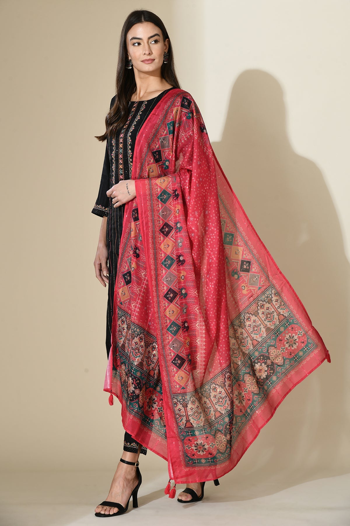 Black Embellished Kurta 3 Pcs Set
