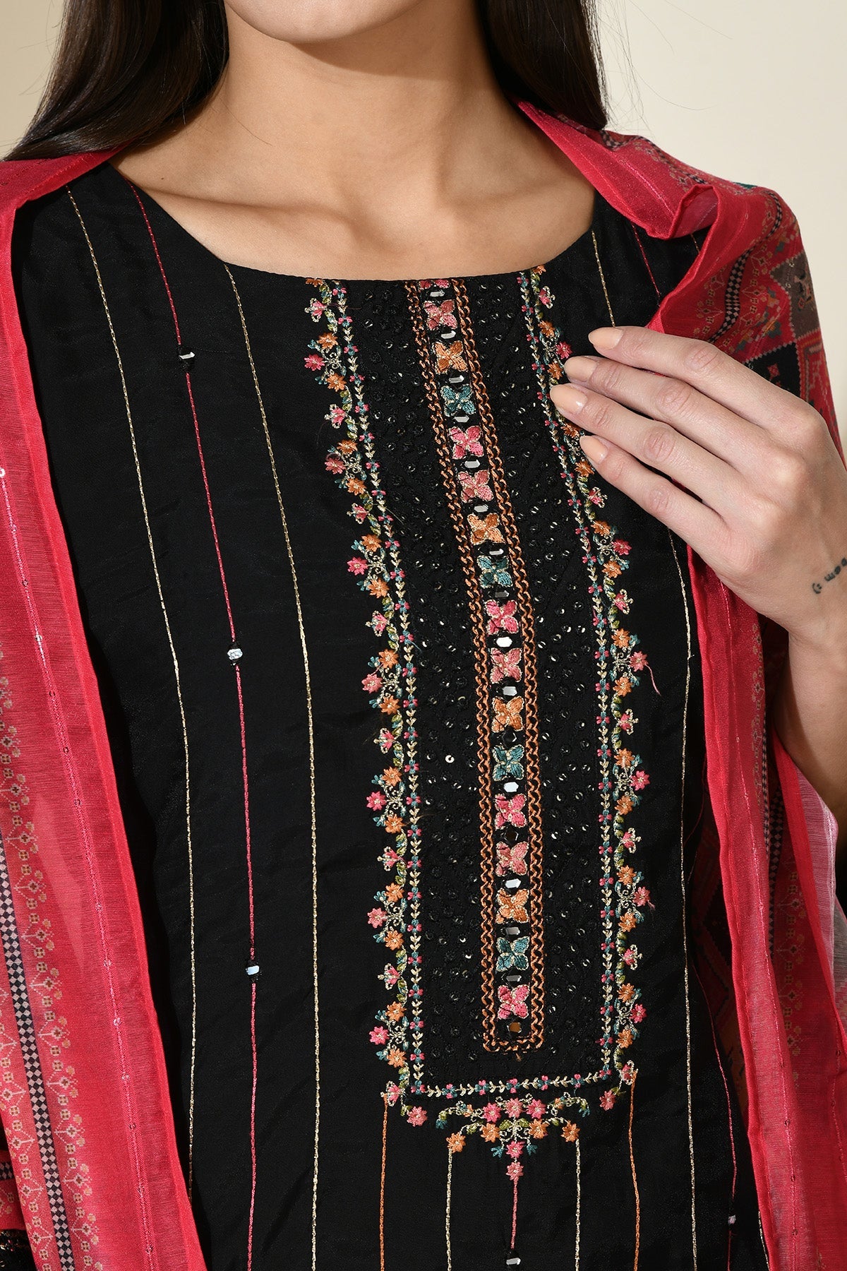 Black Embellished Kurta 3 Pcs Set
