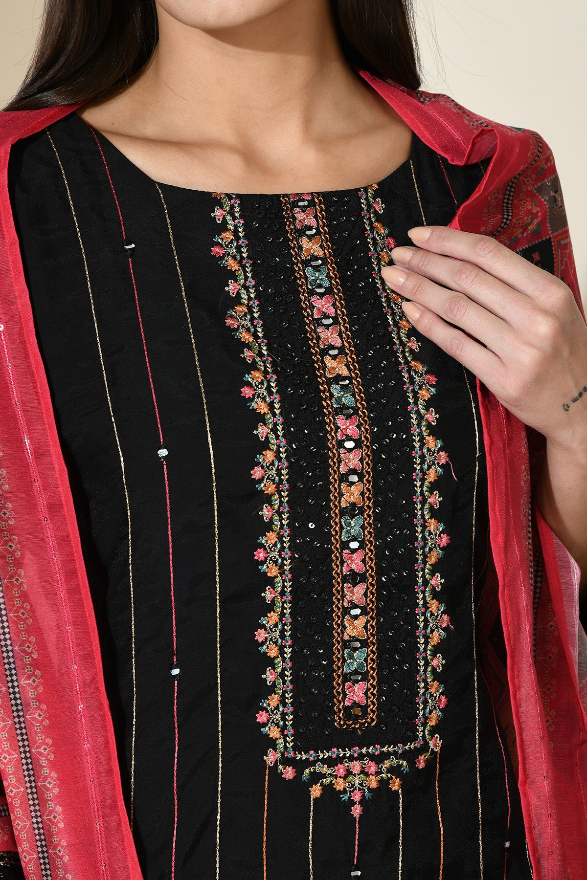 Black Embellished Kurta 3 Pcs Set