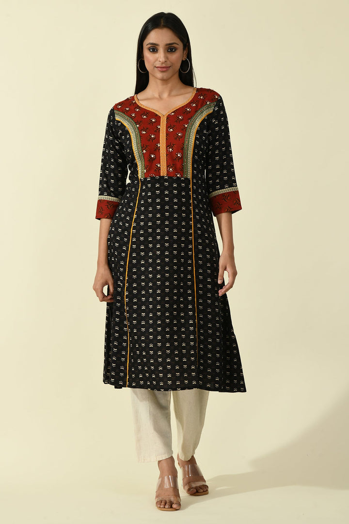 Black Yoke Mirror Work Printed Kurta