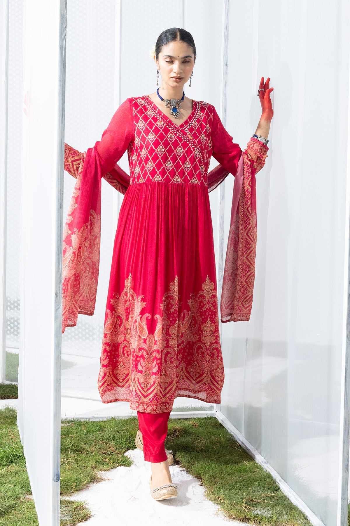 Pink Embellished Flared Kurta 3 Pcs Set