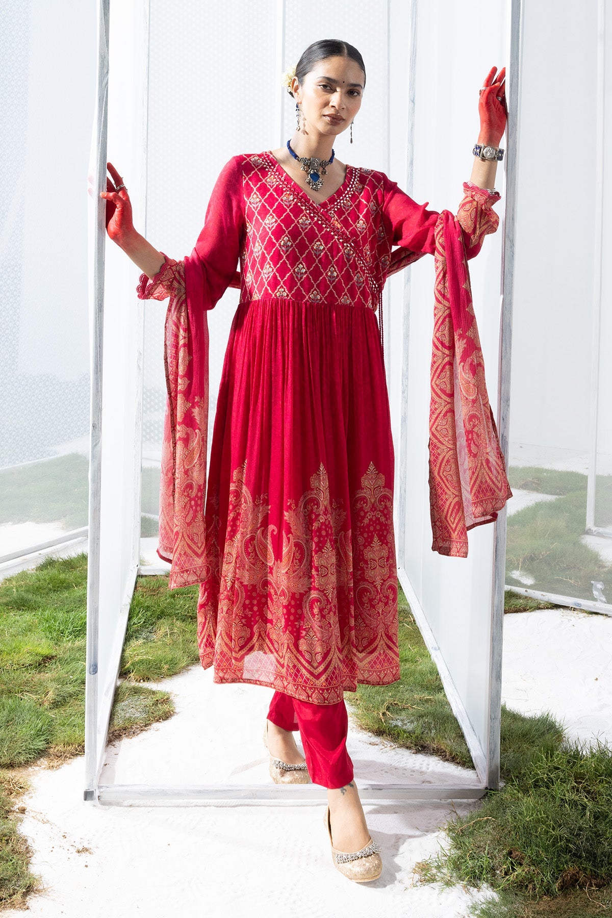 Pink Embellished Flared Kurta 3 Pcs Set
