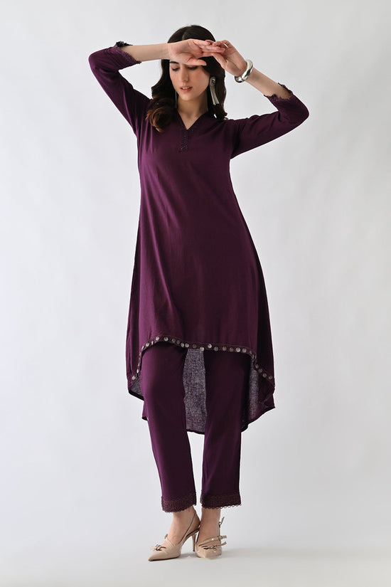 Purple Embellished V-Neck Kurta Set (2 Piece)