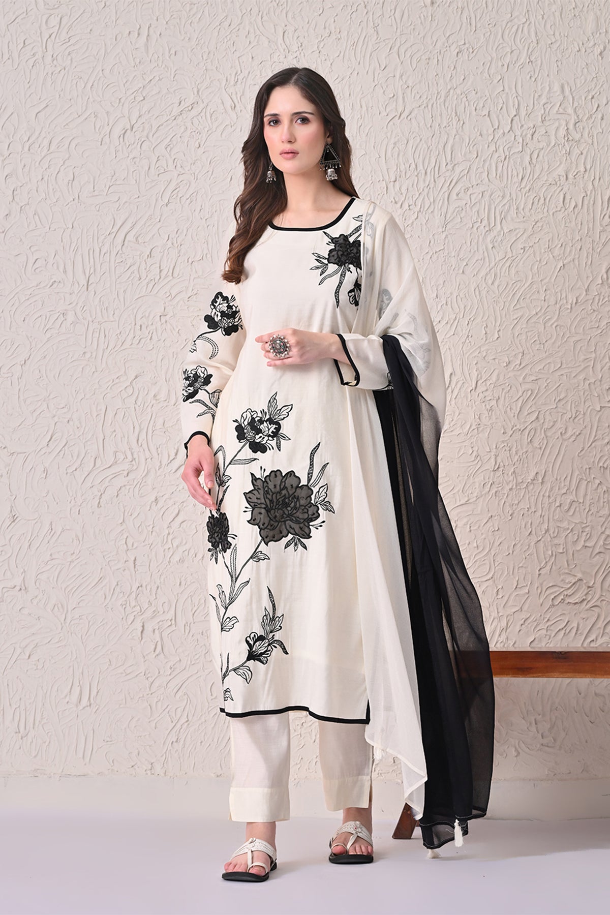 Cream Embroidered Kurta 3 Pcs Set