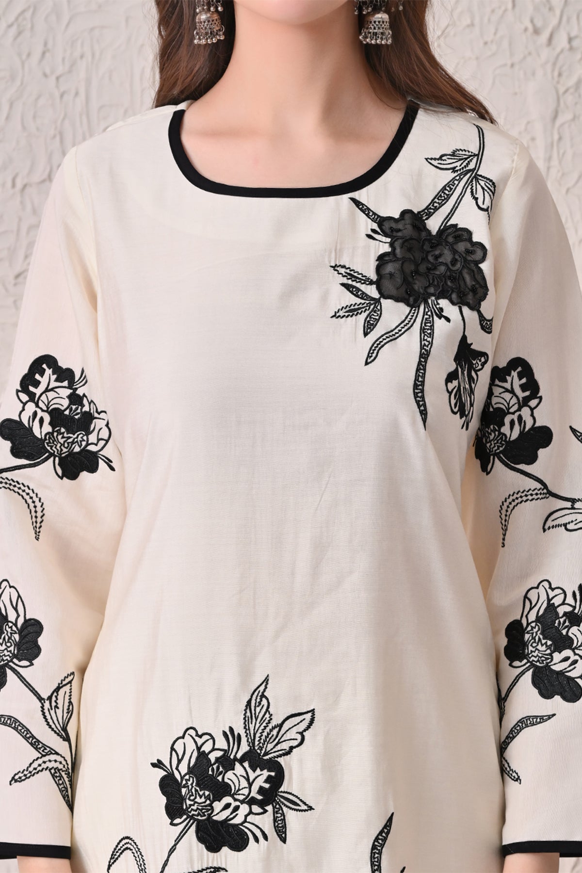Cream Embroidered Kurta 3 Pcs Set