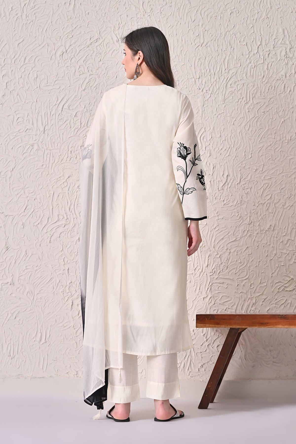 Cream Embroidered Kurta 3 Pcs Set