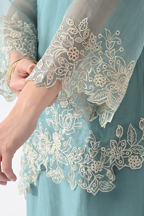 Green Embroidered Straight Kurta Set (3 Piece)