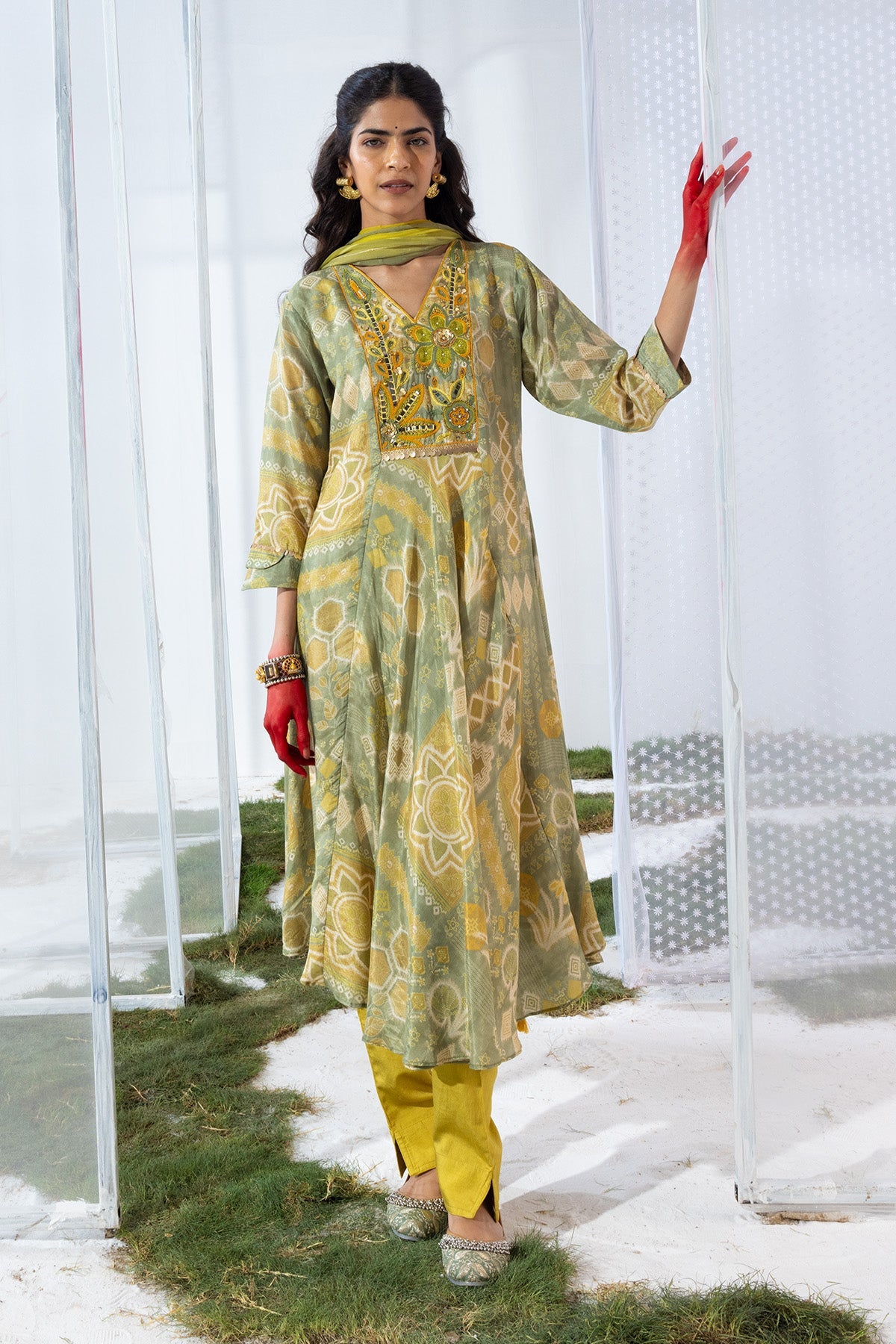Green Embellished Flared Kurta 3 Pcs Set