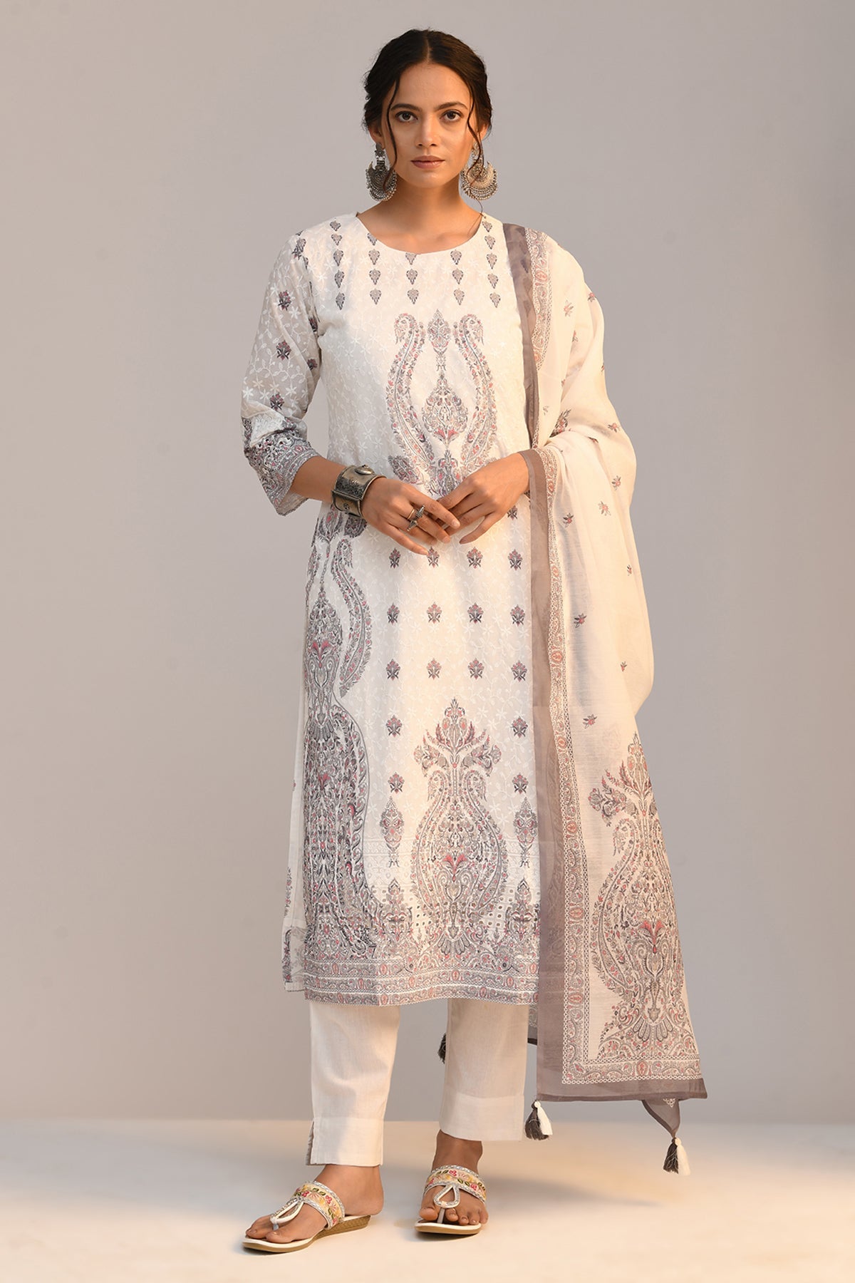 White Embroidered Kurta 3 Pcs Set