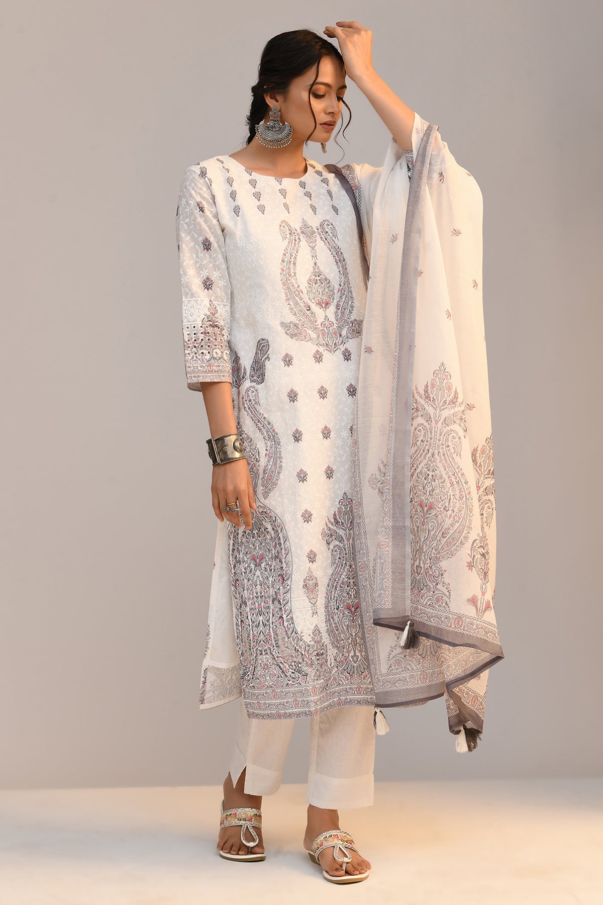 White Embroidered Kurta 3 Pcs Set