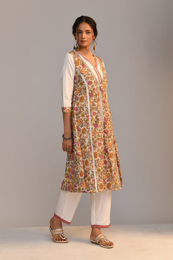 White Kurta Set With Printed Shrug