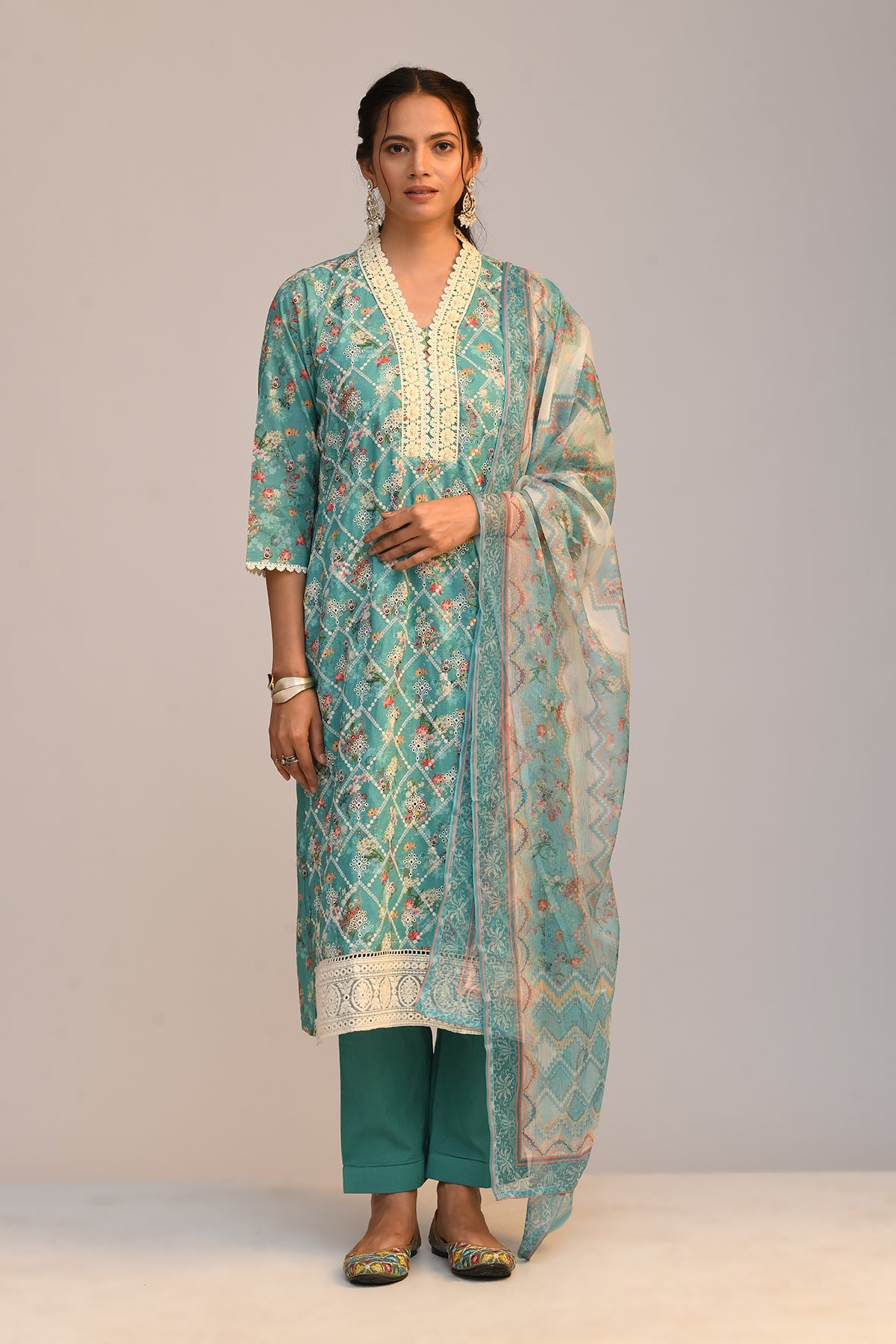 Green Embroidered Straight Kurta 3 Pcs Set