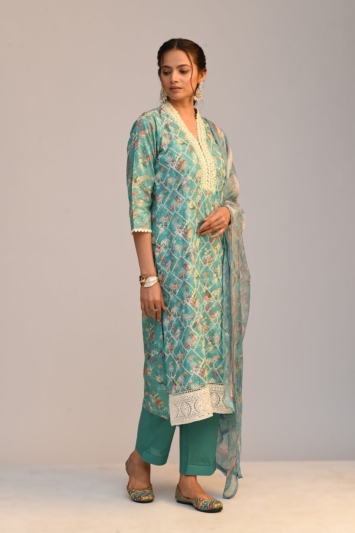 Green Embroidered Straight Kurta 3 Pcs Set