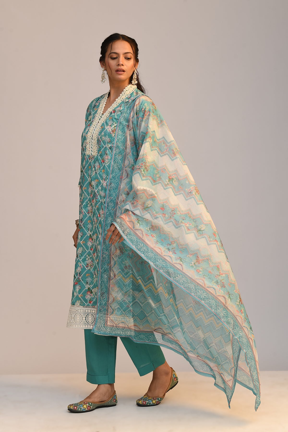 Green Embroidered Straight Kurta 3 Pcs Set