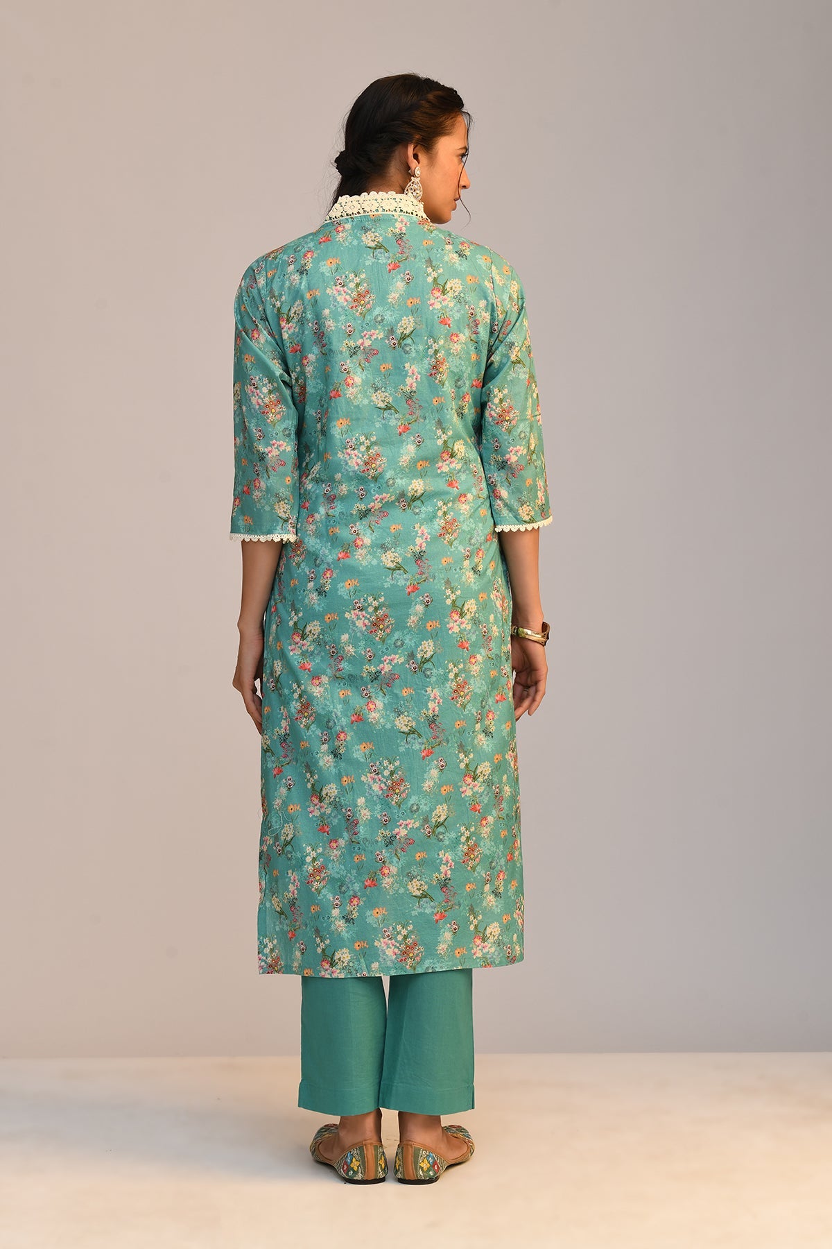 Green Embroidered Straight Kurta 3 Pcs Set