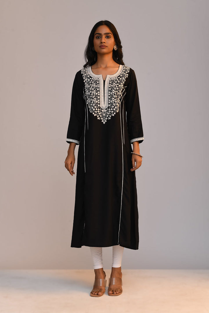 Black Solid Embroidered Kurta