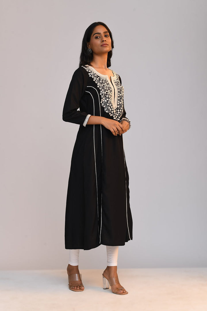 Black Solid Embroidered Kurta
