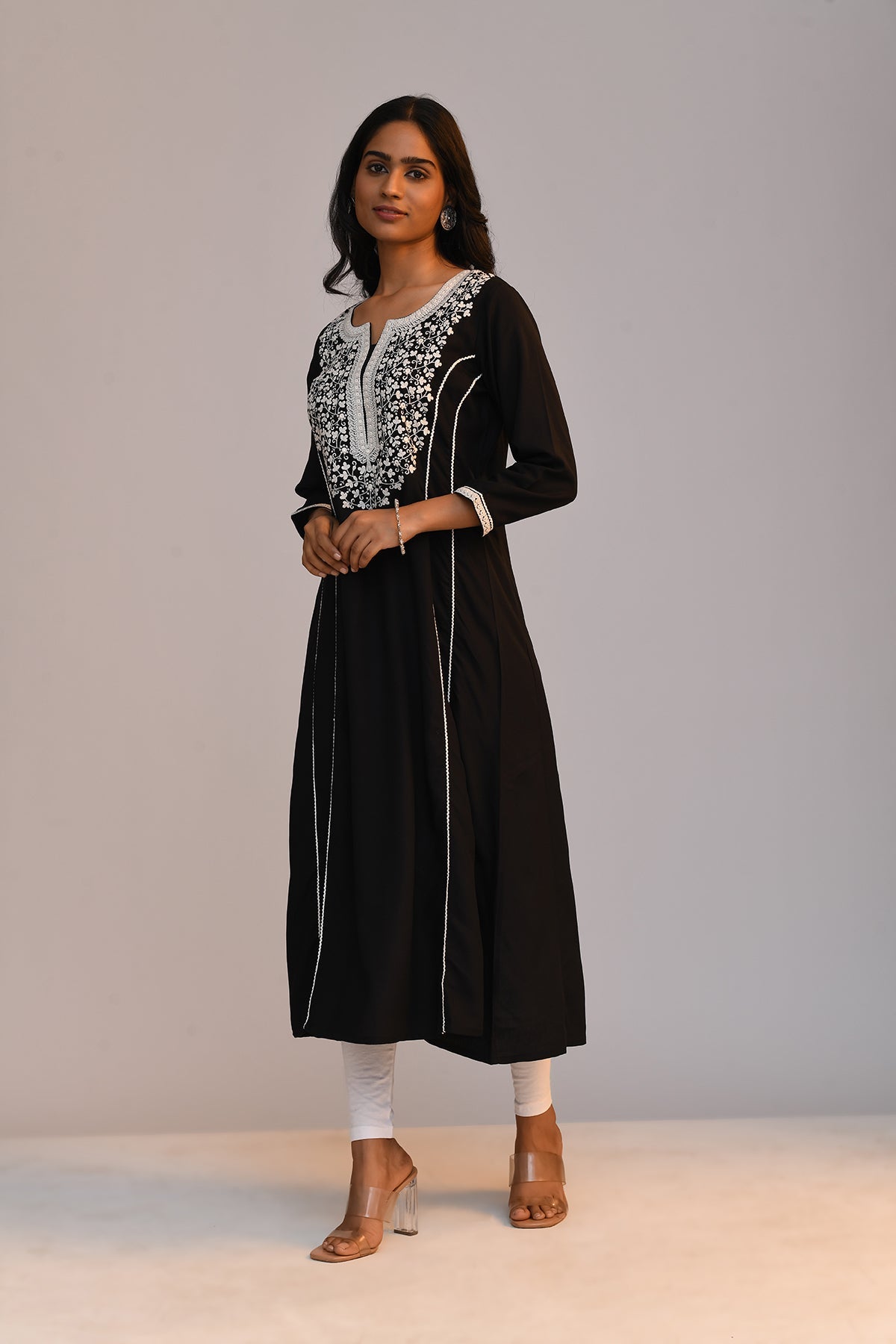Black Solid Embroidered Kurta