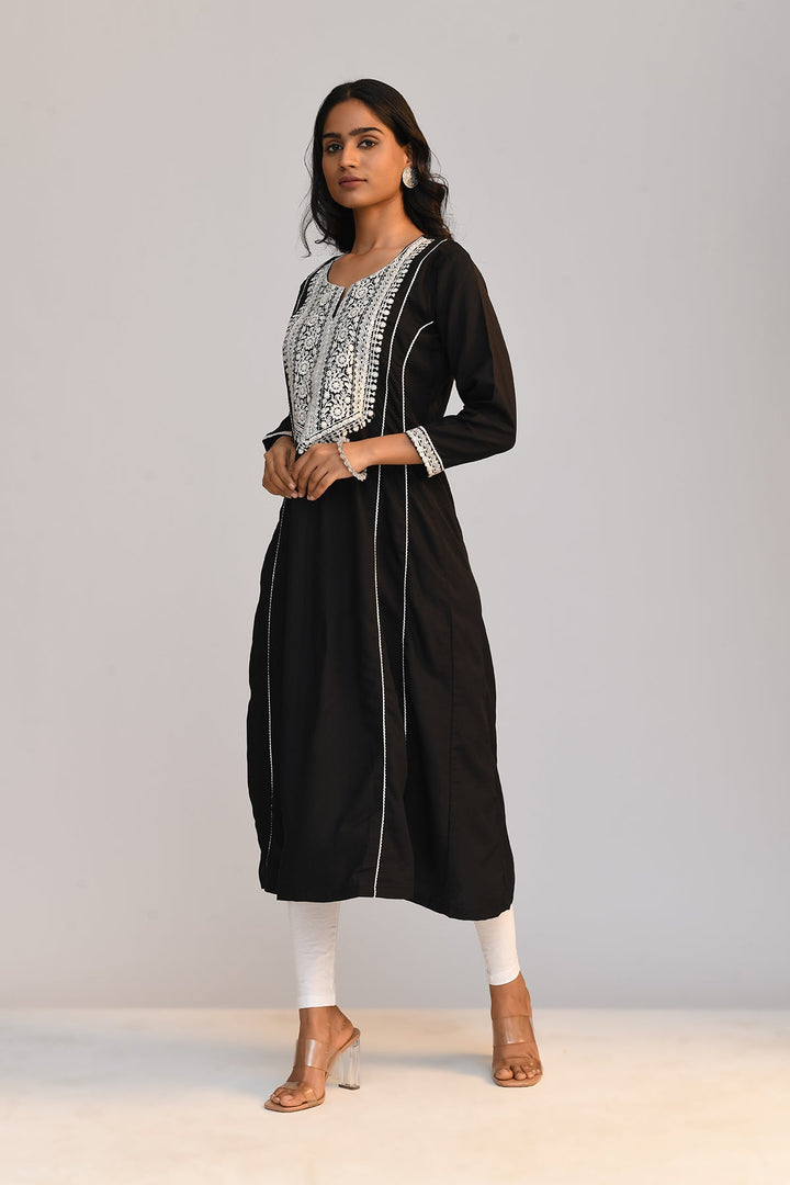 Black Solid Embroidered Kurta