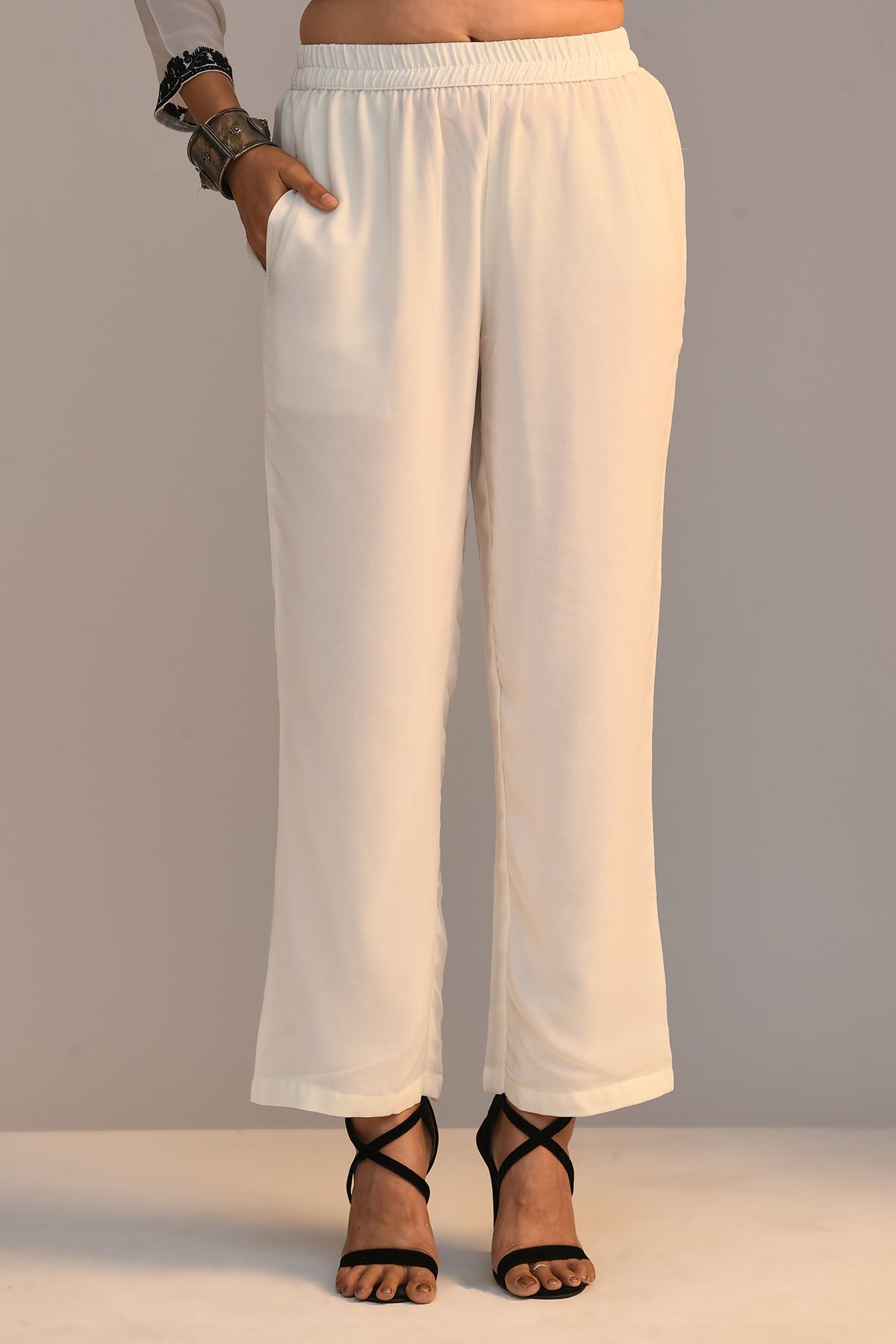 Cream Embroidered Straight Kurta 3 Pcs Set