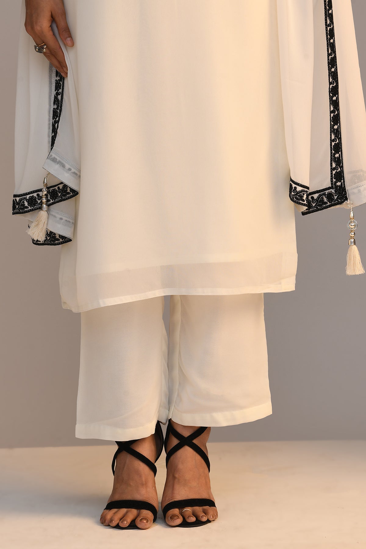 Cream Embroidered Straight Kurta 3 Pcs Set