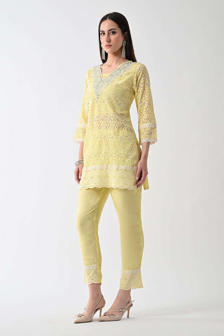 Yellow Embellished Kurta Set (2 Piece)