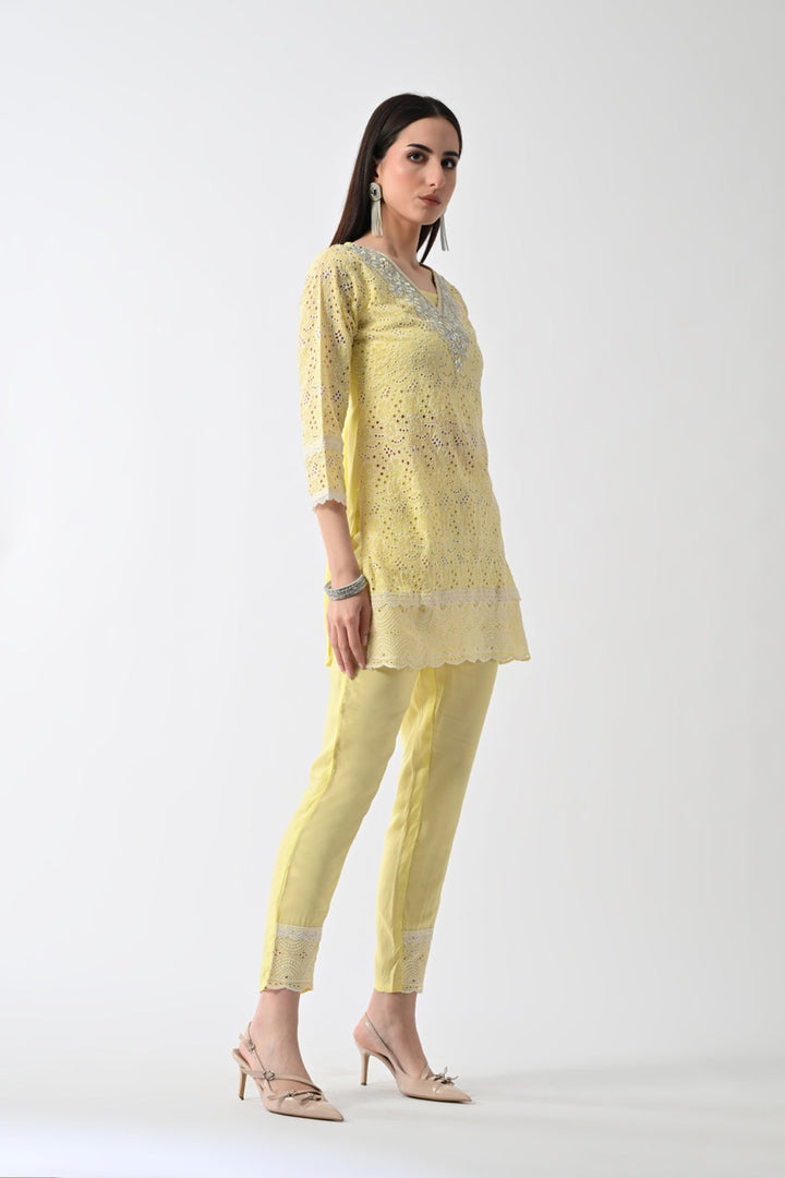 Yellow Embellished Kurta Set (2 Piece)