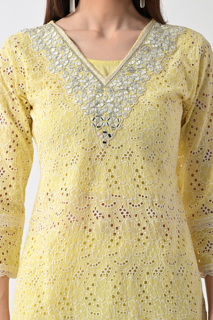 Yellow Embellished Kurta Set (2 Piece)