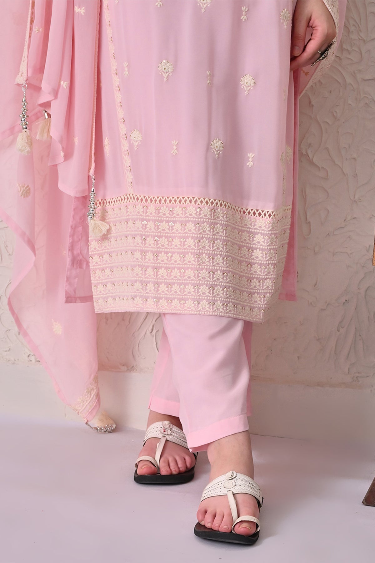 Pink Embroidered Kurta 3 Pcs Set