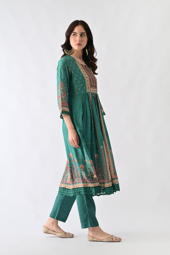Green Embellished Kurta Set (3 Piece)