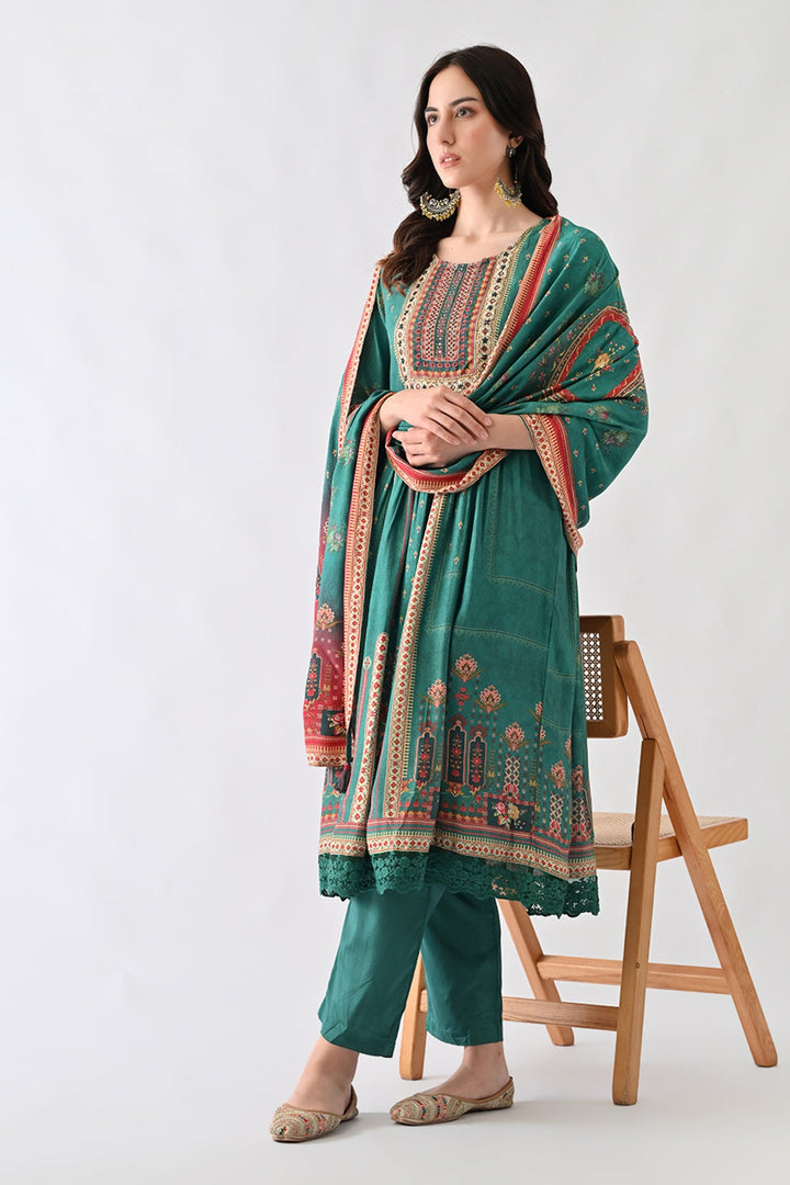 Green Embellished Kurta Set (3 Piece)