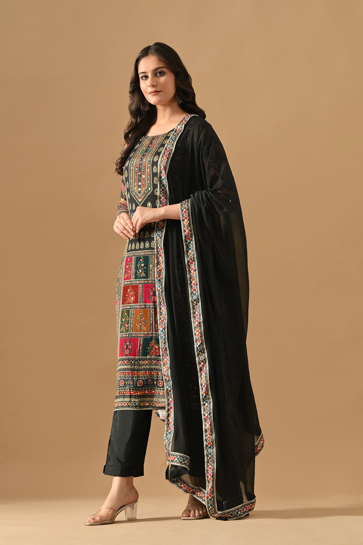 Grey Embellished Kurta 3 Pcs Set