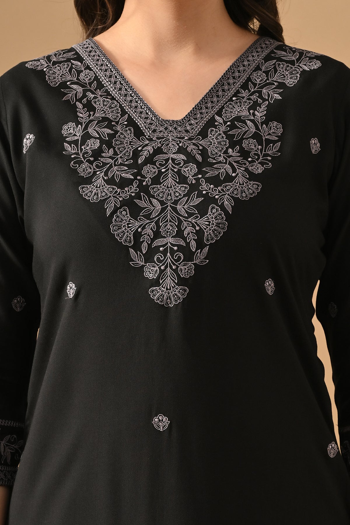 Black Embroidered Kurta 2 Pcs Set
