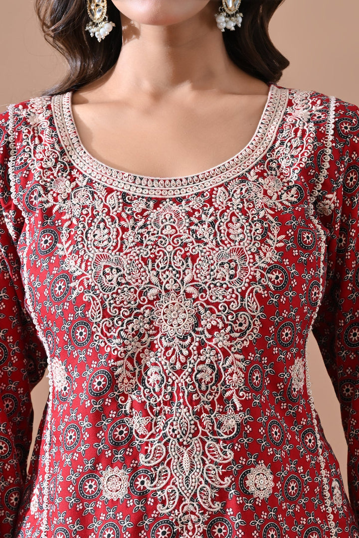 Maroon Embroidered Kurta Set (2 Piece)