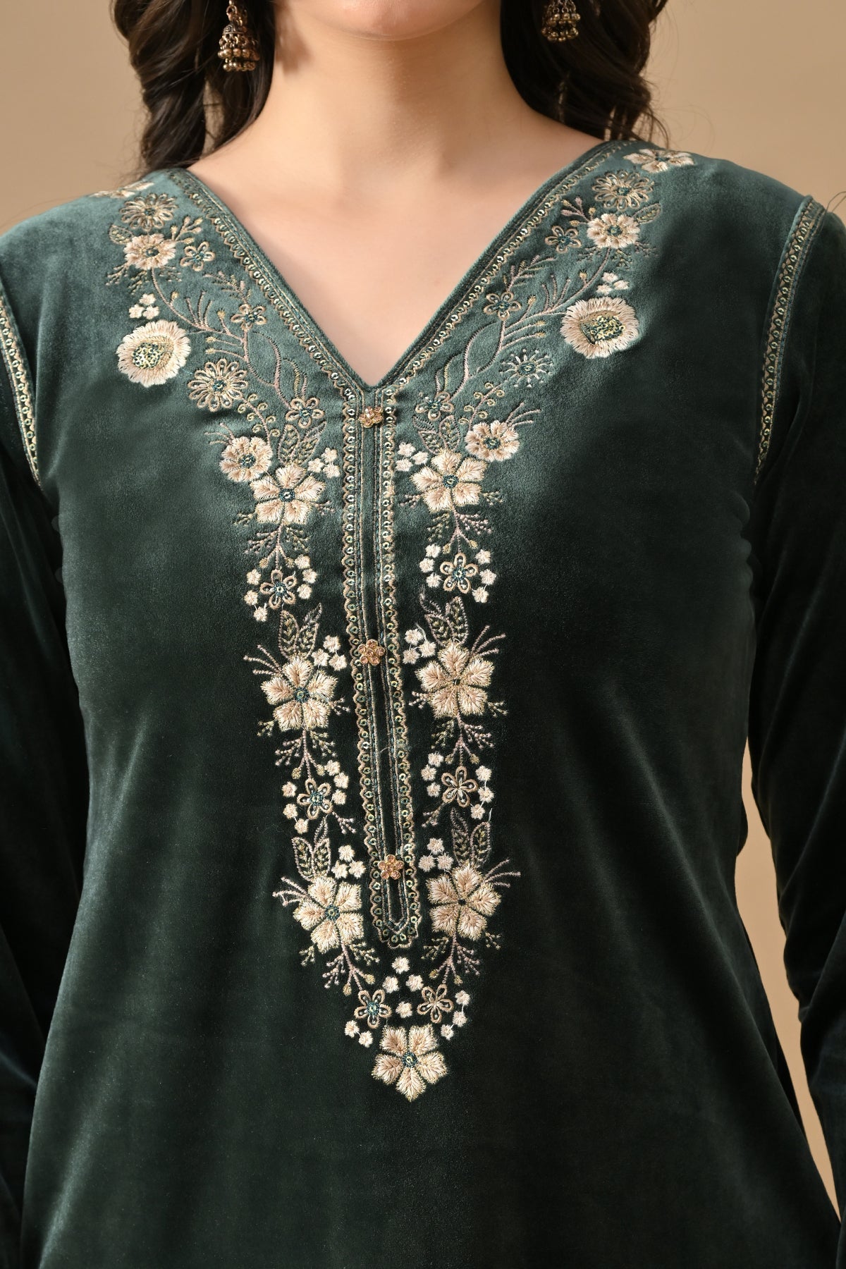 Winter Green Embroideredred Velvet Kurta 3 Pcs Set