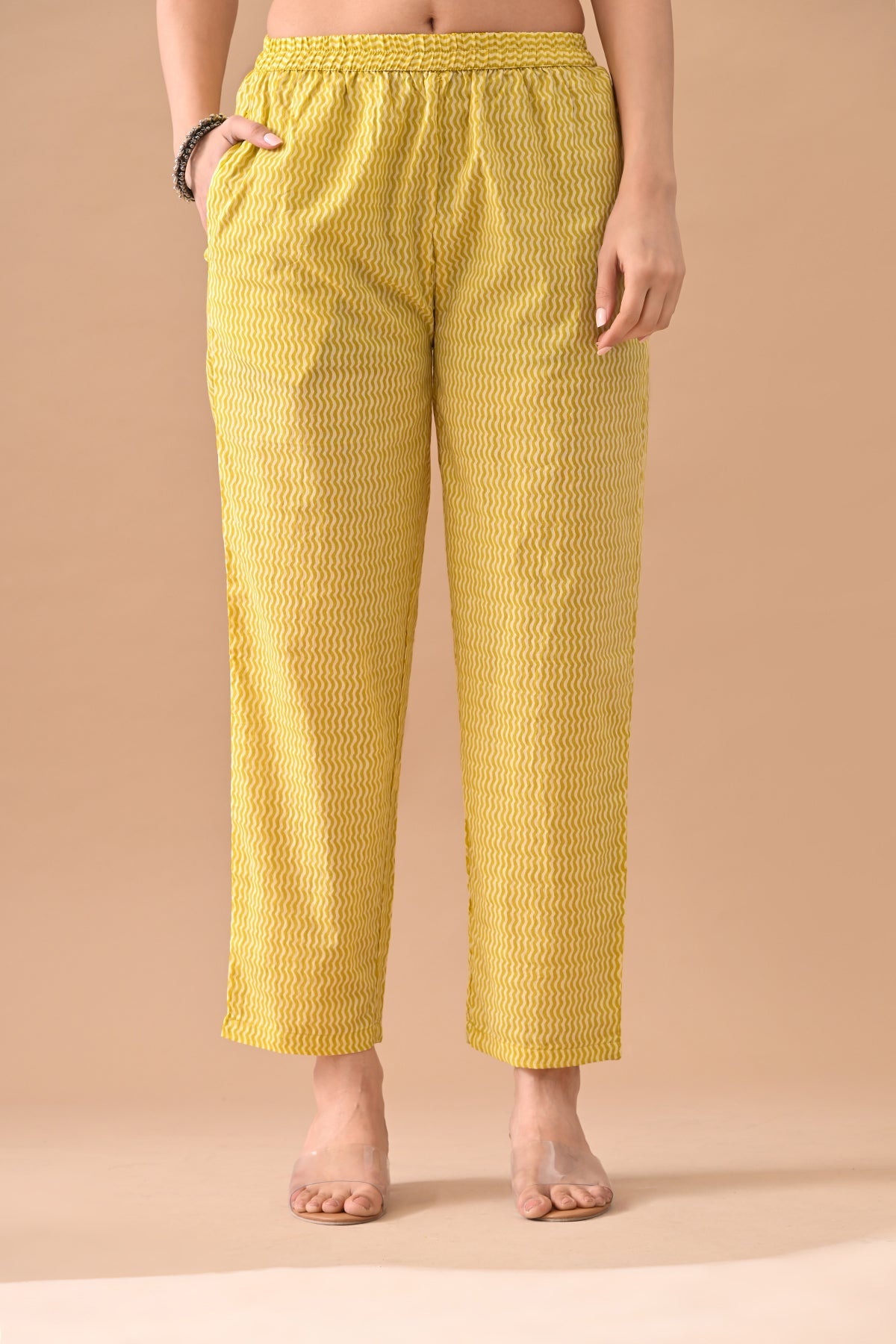 Yellow Floral Printed Kurta 2 Pcs Set