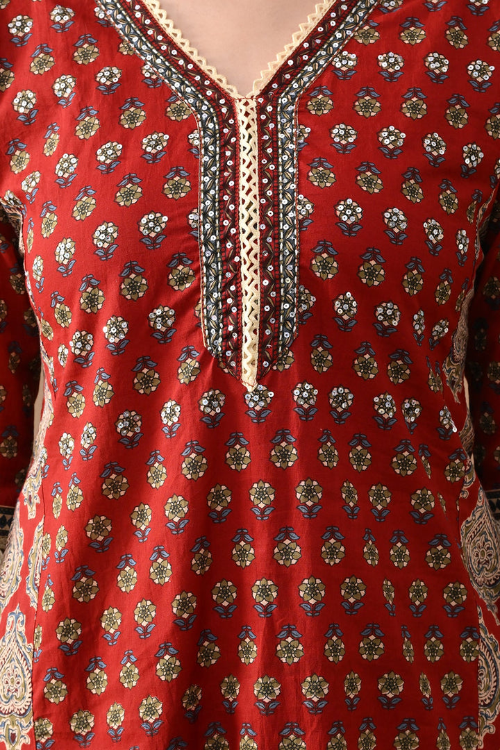 Maroon Floral Printed Kurta Set (2 Piece)