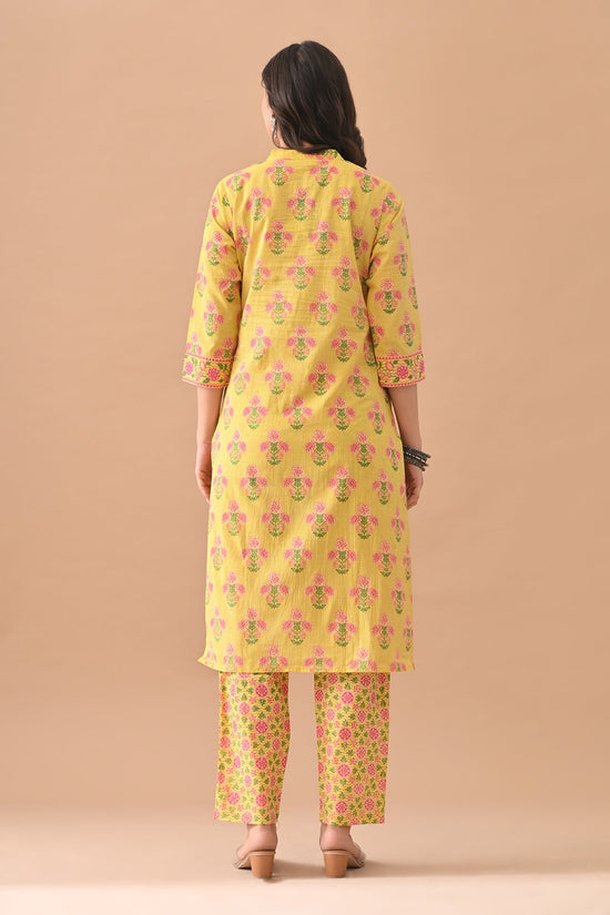 Yellow Floral Printed Kurta 3 Pcs Set